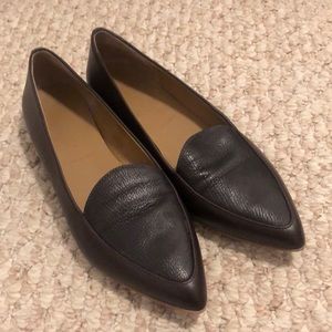 Everlane Modern Point 7.5